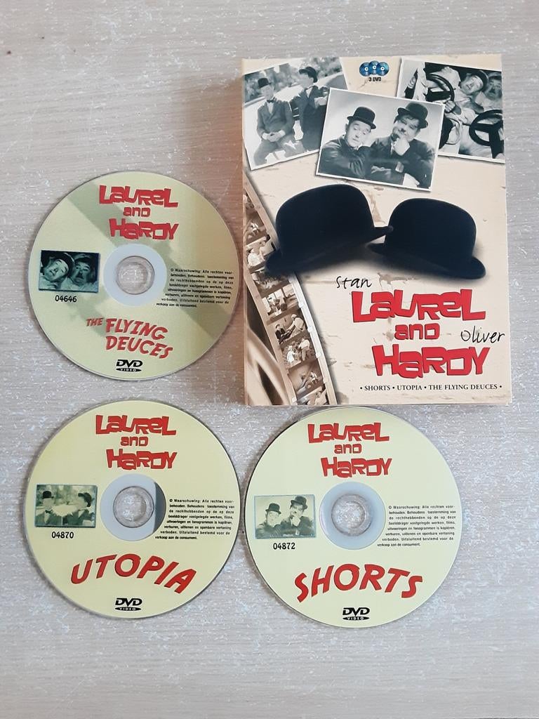 Stan Laurel And Oliver Hardy 3 films, Alle leeftijden, Ophalen of Verzenden, 1940 tot 1960, Komedie
