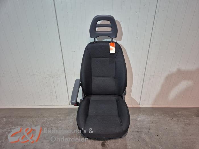Stoel links van een Fiat Ducato