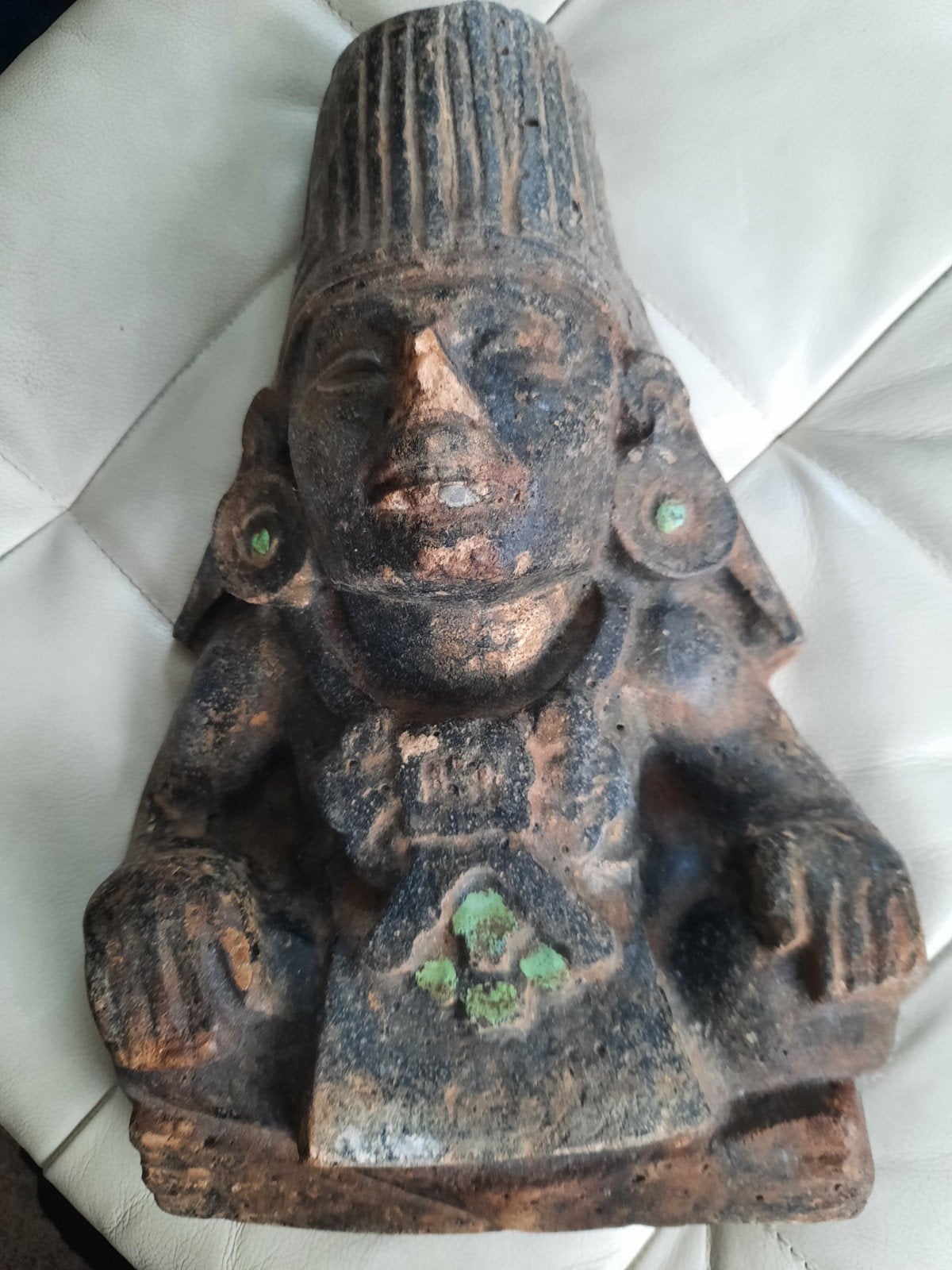 Precolumbiaanse Azteekse sculptuur, Ophalen, Steen/keramiek, Versierd, Beeld
