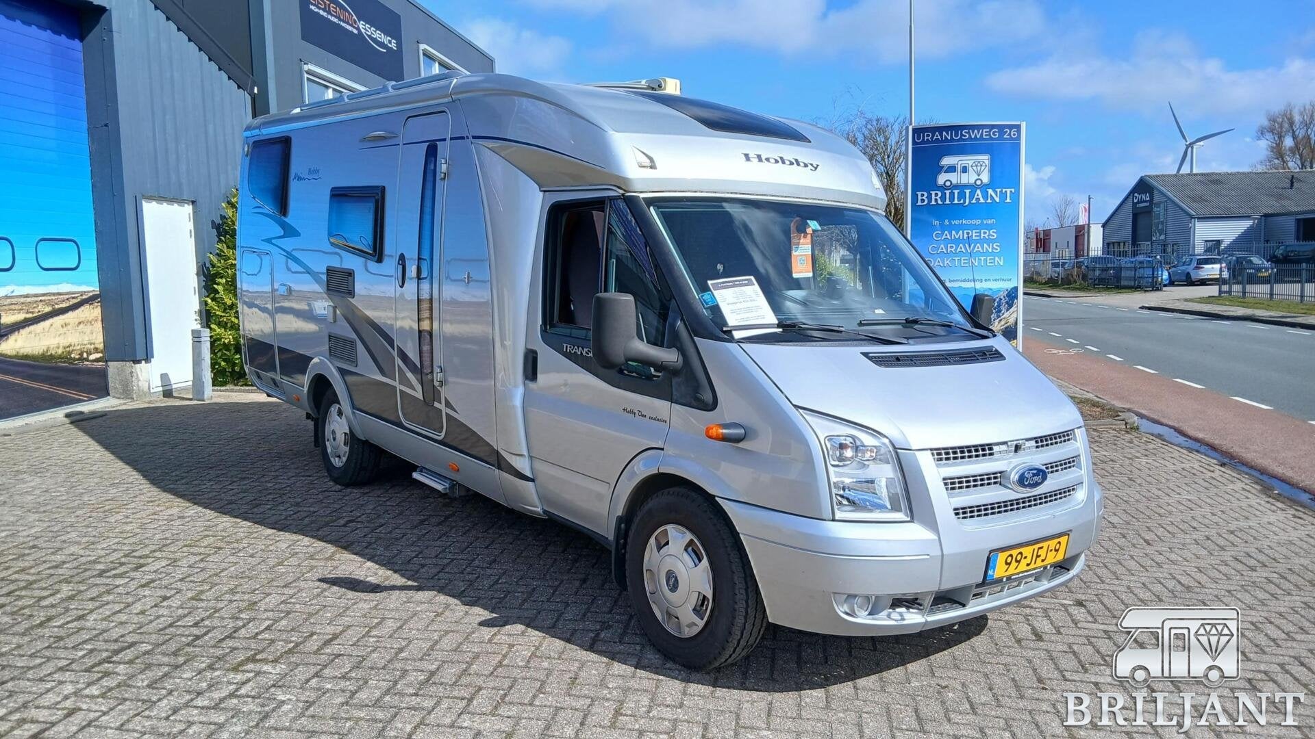 Foto 3 van Hobby T 500 GESC.. 2009 enkele bedden