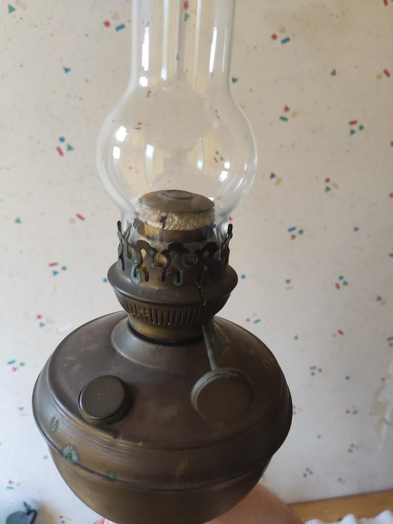 Antieke olielamp - Messing met glazen kap, Ophalen