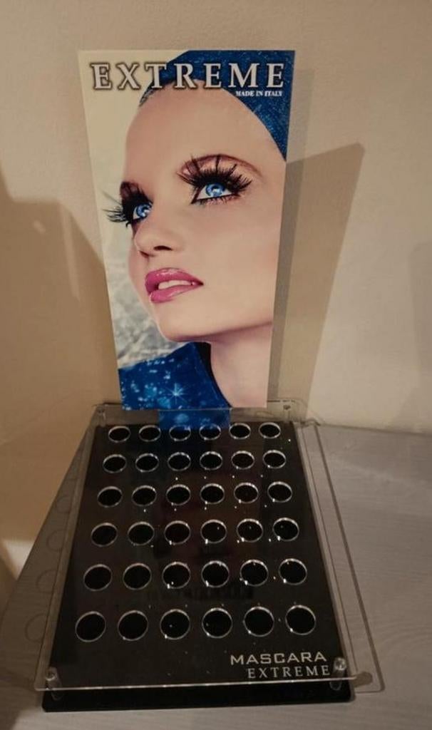 Mascara display, Ophalen of Verzenden, Zwart, Ogen