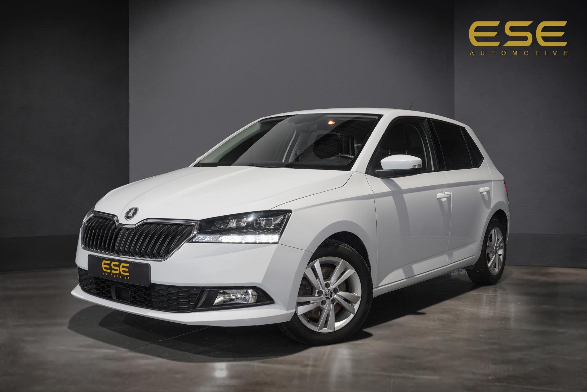 Skoda Fabia 1.0 TSI Ambition | Automaat | Camera | Carplay |, Stof, Gebruikt, Euro 6, Wit