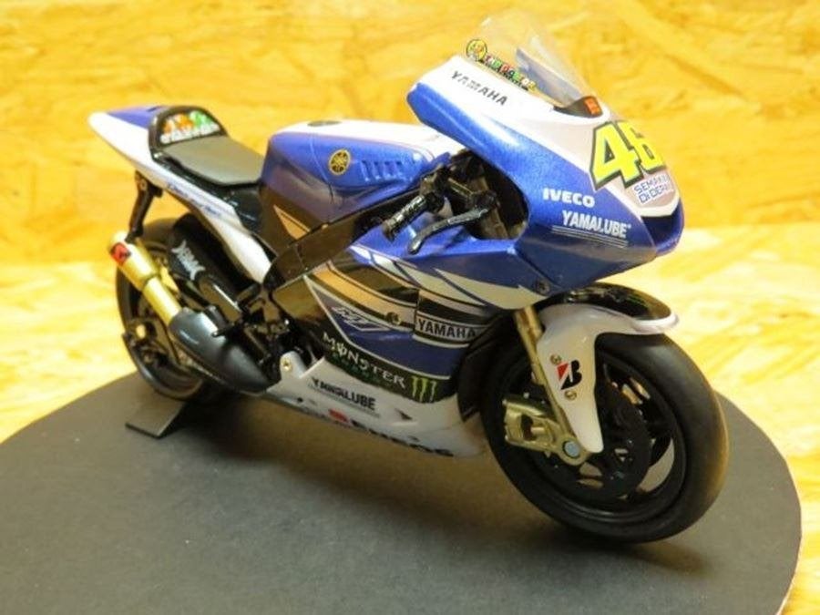 Valentino Rossi Yamaha YZR-M1 2013 1:12 57583, Pirmasens, Nieuw, Ophalen of Verzenden, 1:9 t/m 1:12