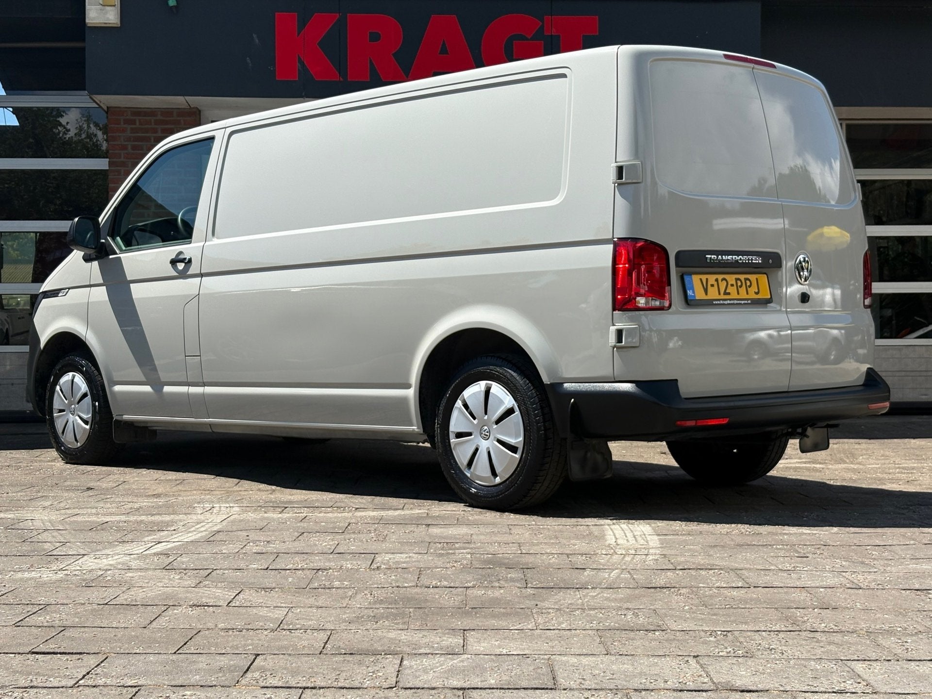 Volkswagen TRANSPORTER 2.0 TDI L2H1 150PK!|DSG Automaat|crui, Auto's, Dealer onderhouden, Gebruikt, 4 cilinders, 150 pk
