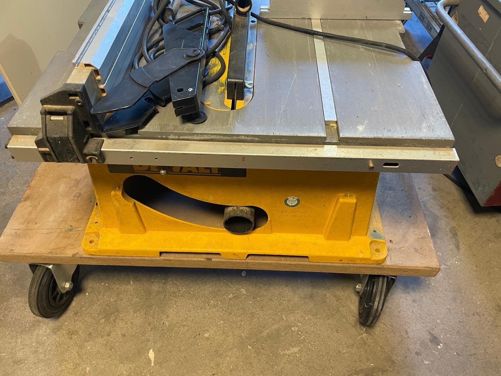 DeWalt zaagmachine, Doe-het-zelf en Verbouw, Gereedschap | Zaagmachines, Ophalen, Gebruikt, Cirkelzaag, DeWalt