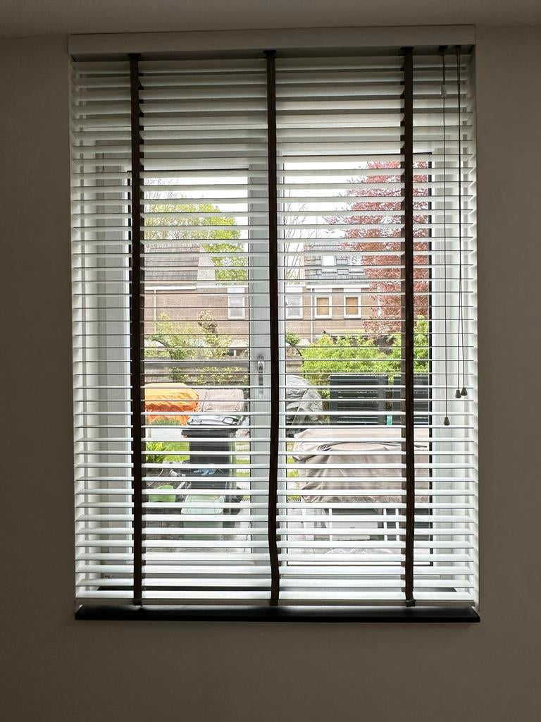 Houten lamellen wit met taupe lint, 127x184 cm, 100 tot 150 cm, Wit, Ophalen of Verzenden, Zo goed als nieuw