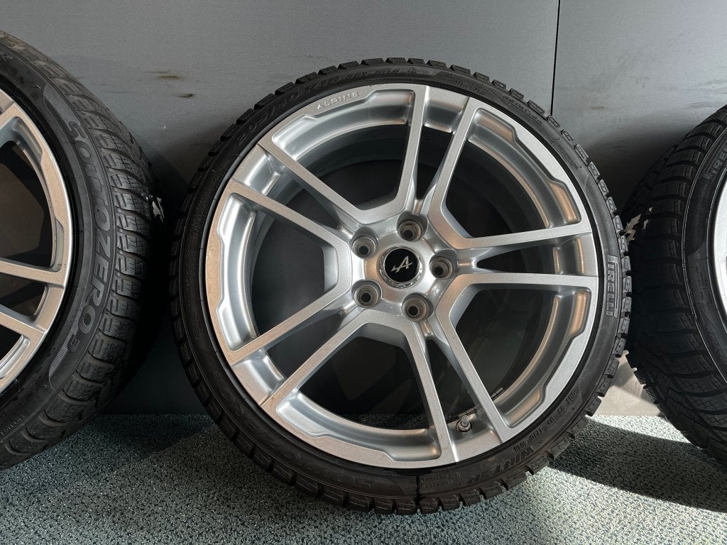 18 inch Alpine A110 Fuchs winter set tbv Renault Alpine A110, Gebruikt, Banden en Velgen, Personenwagen, Renault