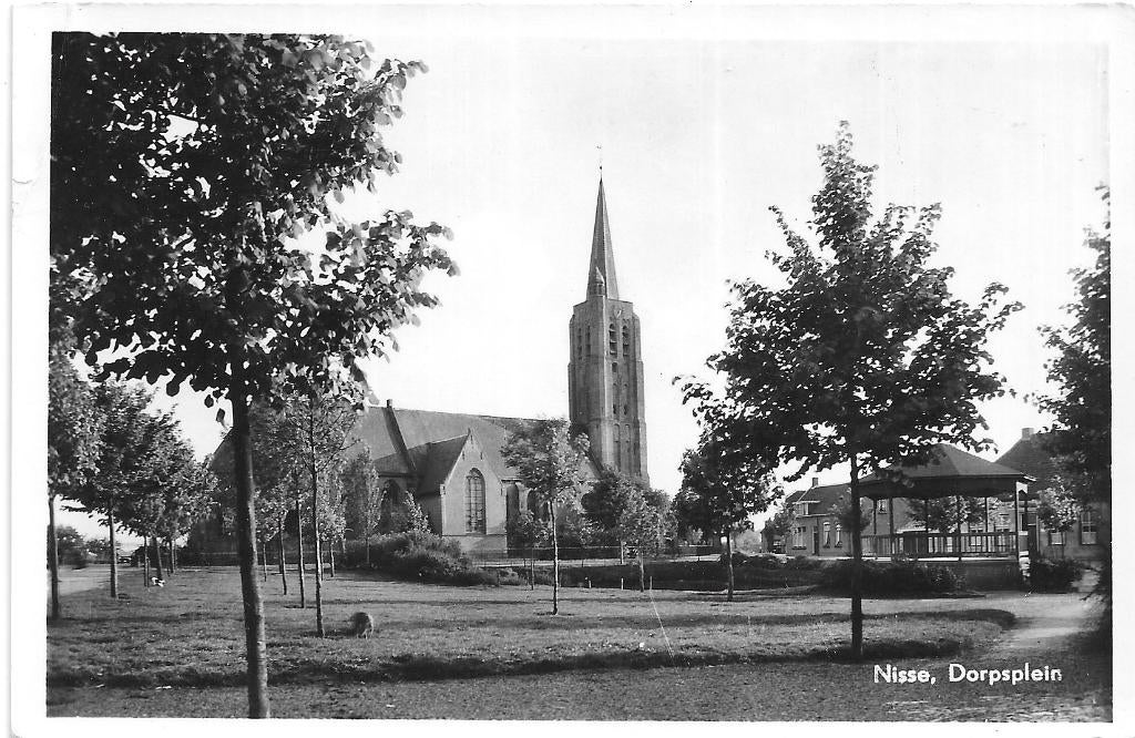 AK Nisse - Dorpsplein, Verzenden, 1960 tot 1980, Gelopen, Zeeland