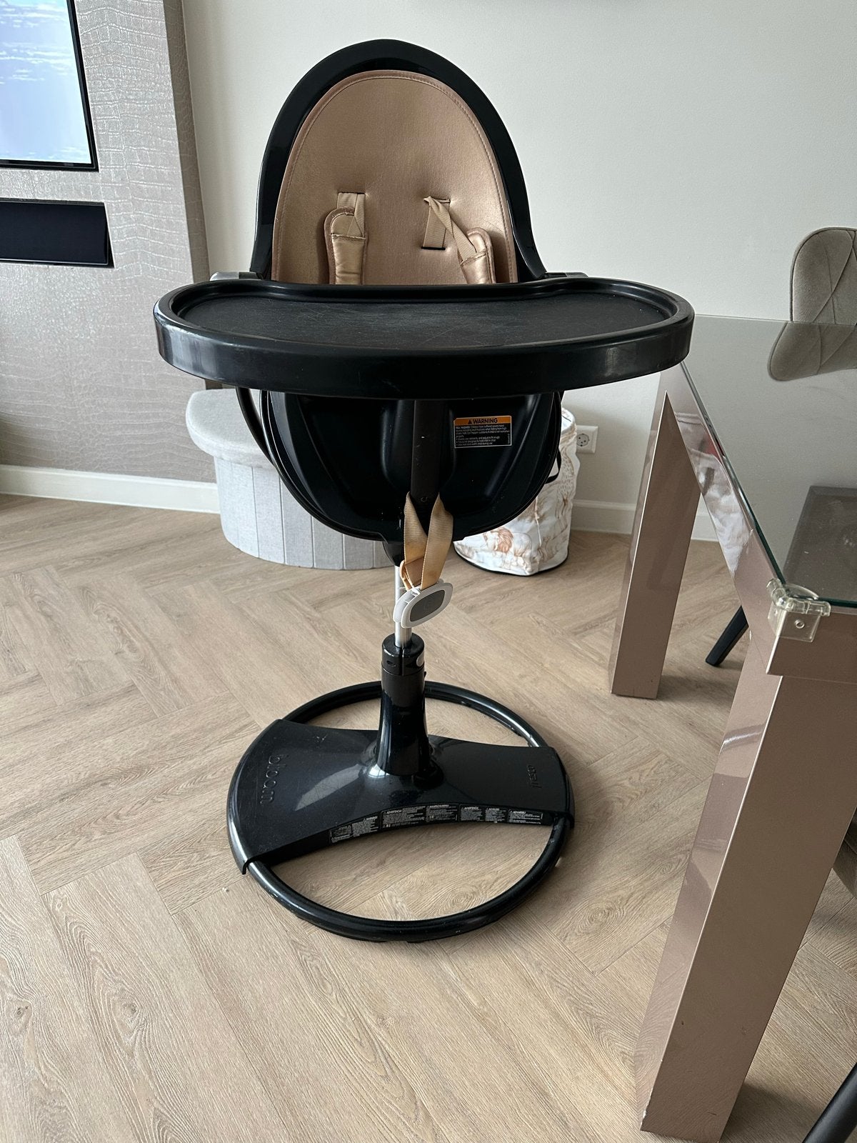 Bloom Fresco kinderstoel zwart - compleet en meegroei, Kinderen en Baby's, Ophalen, Gebruikt, Meegroeistoel, Afneembaar eetblad