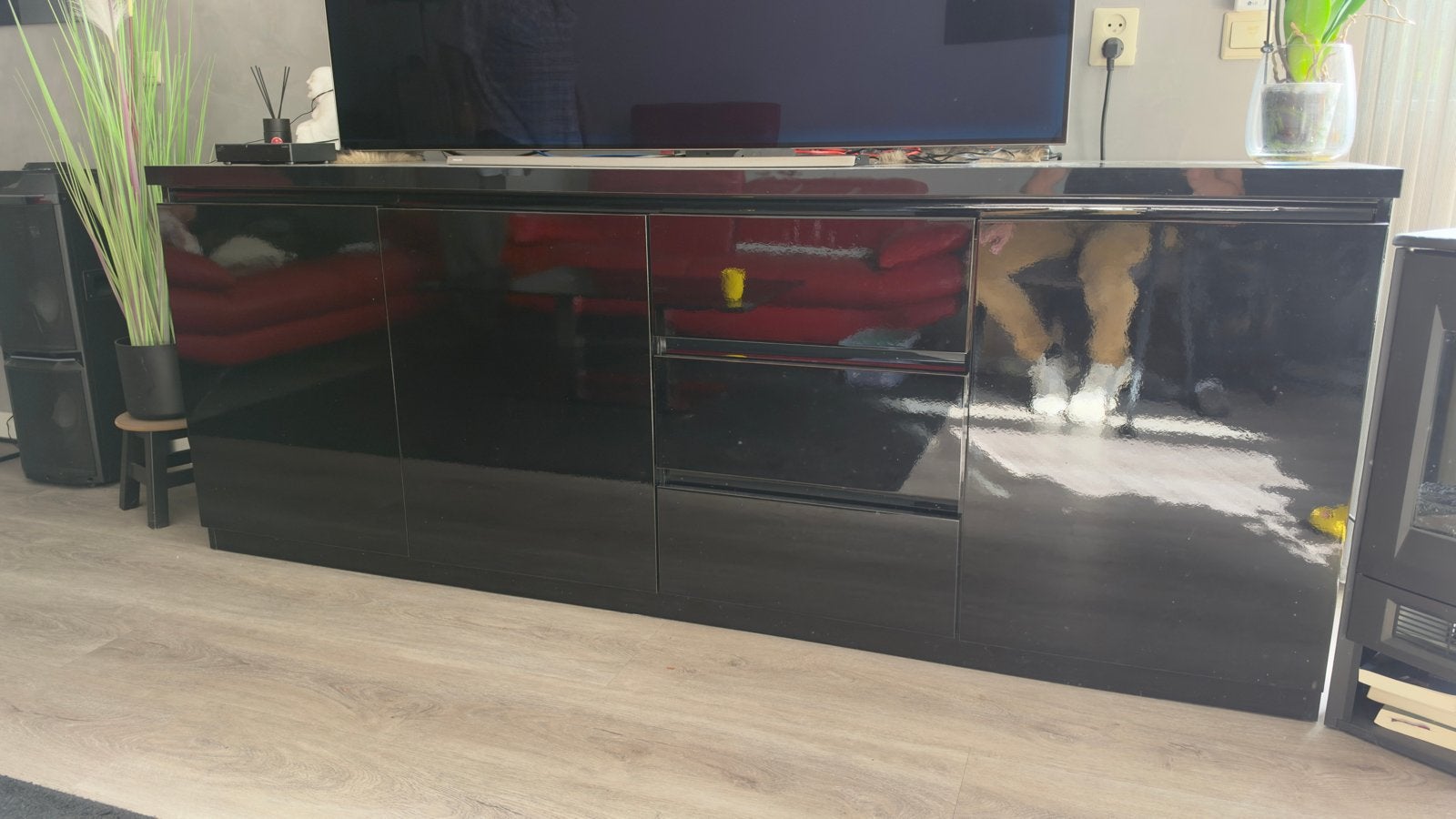 Zwart hoogglans dressoir - 220 cm breed, Overige materialen, Gebruikt, Ophalen of Verzenden, 200 cm of meer