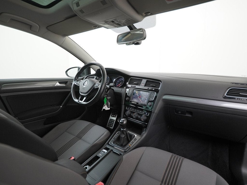 Volkswagen Golf 1.2 TSI Allstar | Schuifdak | Stoelverwarmin, Auto's, Volkswagen, Voorwielaandrijving, 12 maanden, Gebruikt, 4 cilinders
