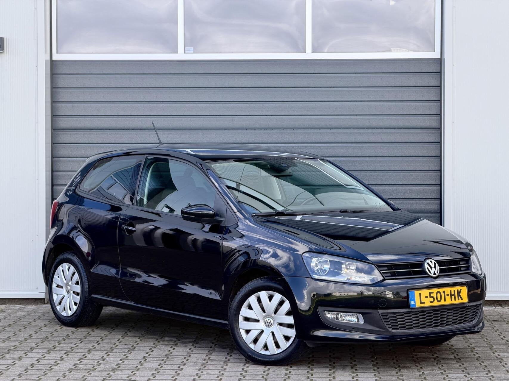 Volkswagen Polo 1.2 Team / PDC / Cruise / Nieuwe Ketting, Voorwielaandrijving, Zwart, 60 pk, 1198 cc