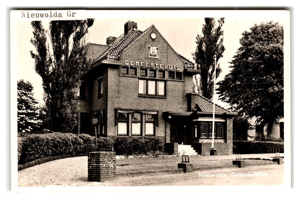Nieuwolda, Gemeentehuis, Verzamelen, Ansichtkaarten | Nederland, Verzenden, 1940 tot 1960, Ongelopen, Groningen