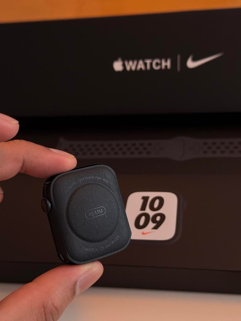 Apple Watch Series 7 Nike Edition | Excellent Condition!, Sieraden, Tassen en Uiterlijk, Smartwatches, Ophalen, Afstand, Zwart