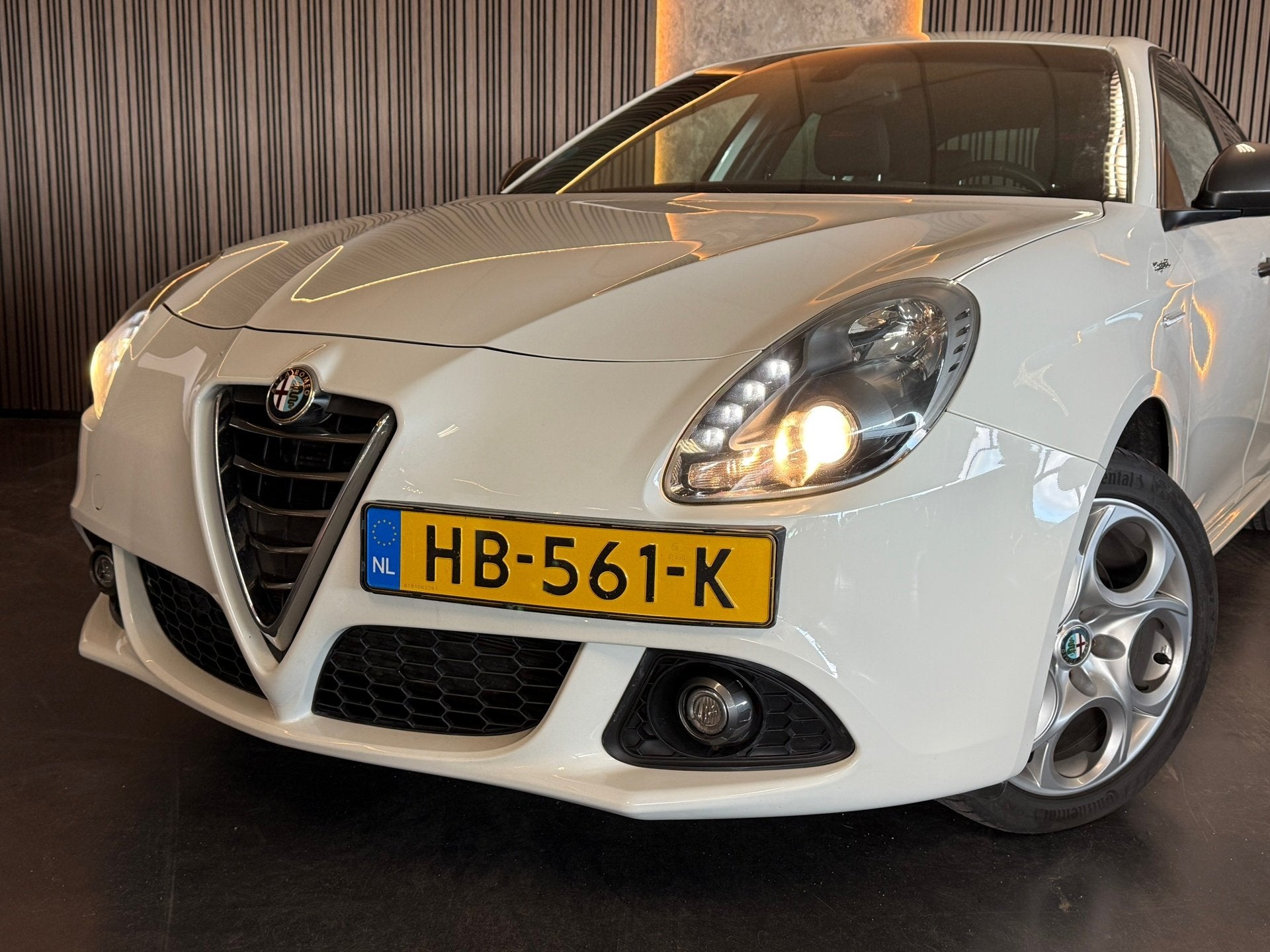 Alfa Romeo Giulietta 1.4 T Sprint Automaat F1 Xenon Cruise C, Dealer onderhouden, Stof, 4 cilinders, Wit