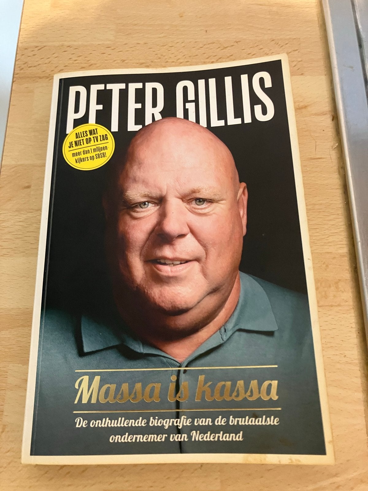 Peter Gillis - Massa is Kassa (biografie), Ophalen of Verzenden, Zo goed als nieuw, Overige