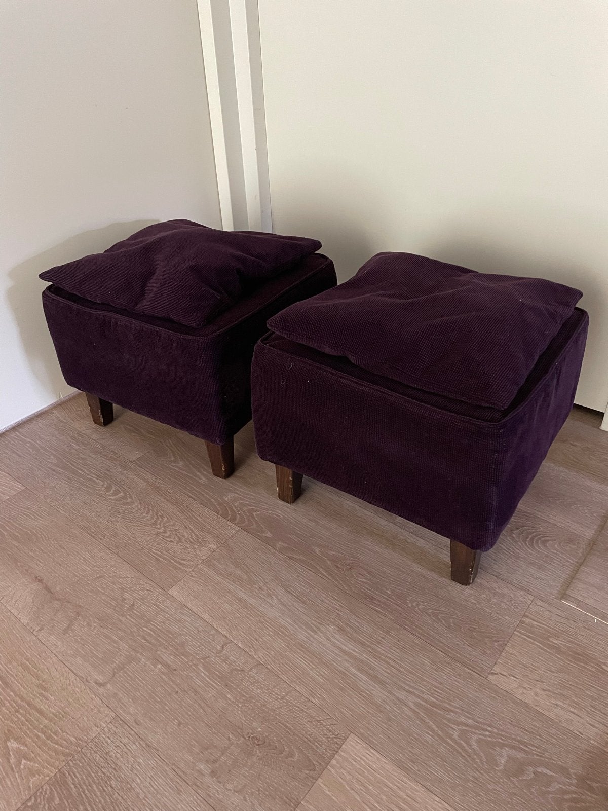 Set van 2 paarse poefjes / voetenbankjes, Ophalen, Minder dan 50 cm, Gebruikt, Vierkant