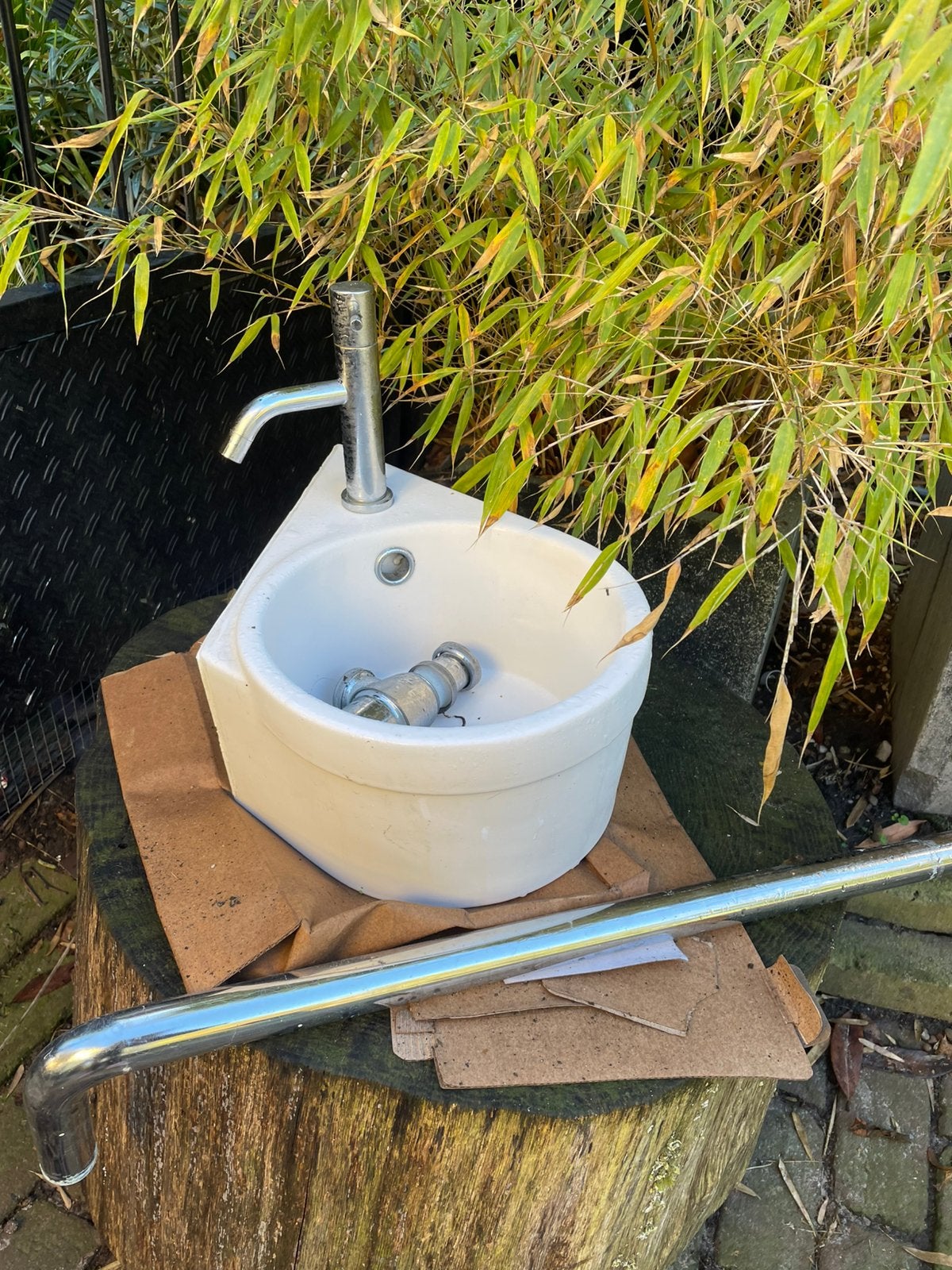 Witte wasbak fontijn met kraan, Huis en Inrichting, Ophalen, Zo goed als nieuw, Wit