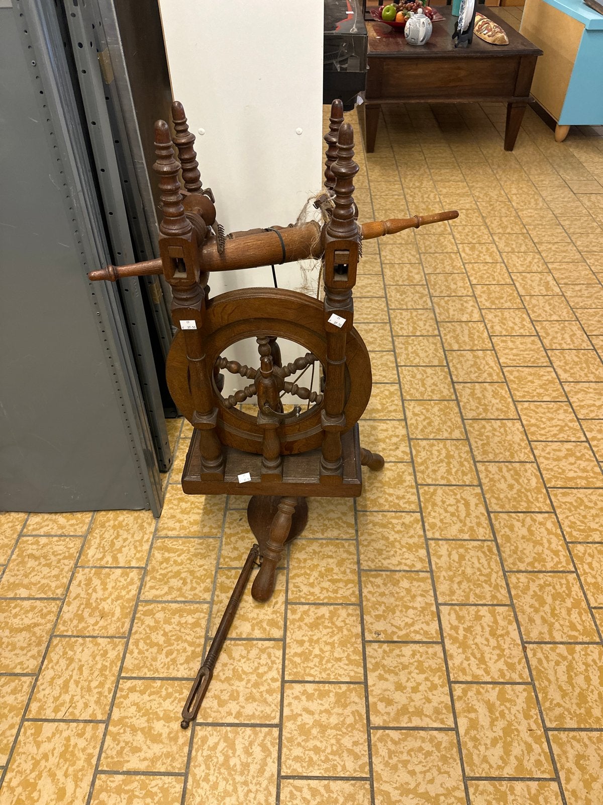 Antiek Spinnewiel - Decoratief en Functioneel, Ophalen, Gebruikt, ., .