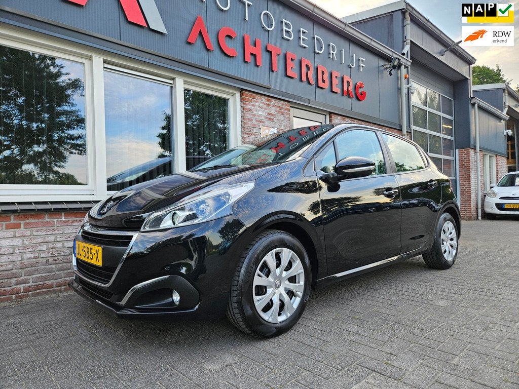 Peugeot 208 1.2 PureTech Blue Lion Carplay! Navigatie! Airco, Voorwielaandrijving, Gebruikt, 1199 cc, 82 pk