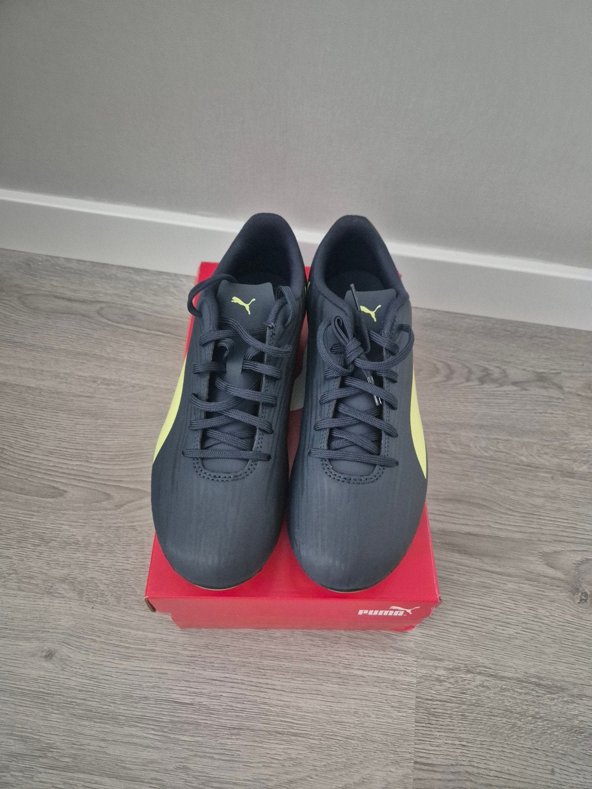 Nieuwe puma voetbalschoenen maat 42, Sport en Fitness, Loopsport en Atletiek, Overige typen, Nieuw, Overige sporten, Ophalen