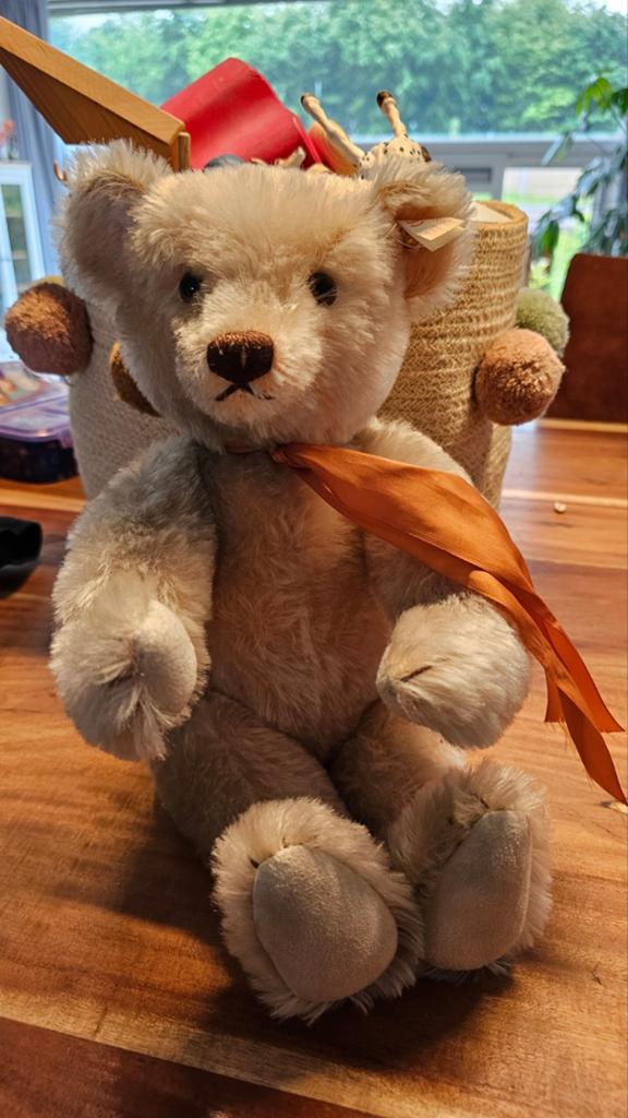Steiff knopf Im ohr 000963 en 650857 teddy, Ophalen, Zo goed als nieuw