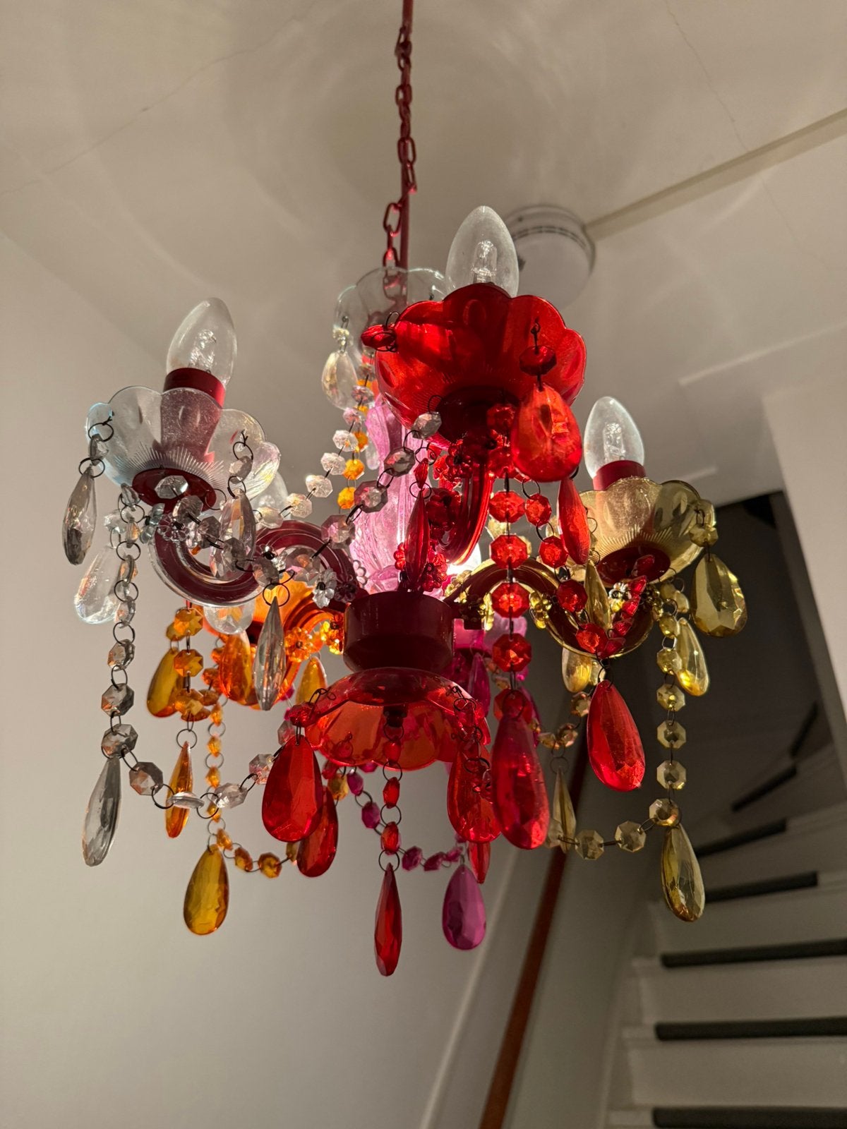 Leuke kleurrijke kroonluchter, Huis en Inrichting, Lampen | Kroonluchters, Ophalen, Zo goed als nieuw