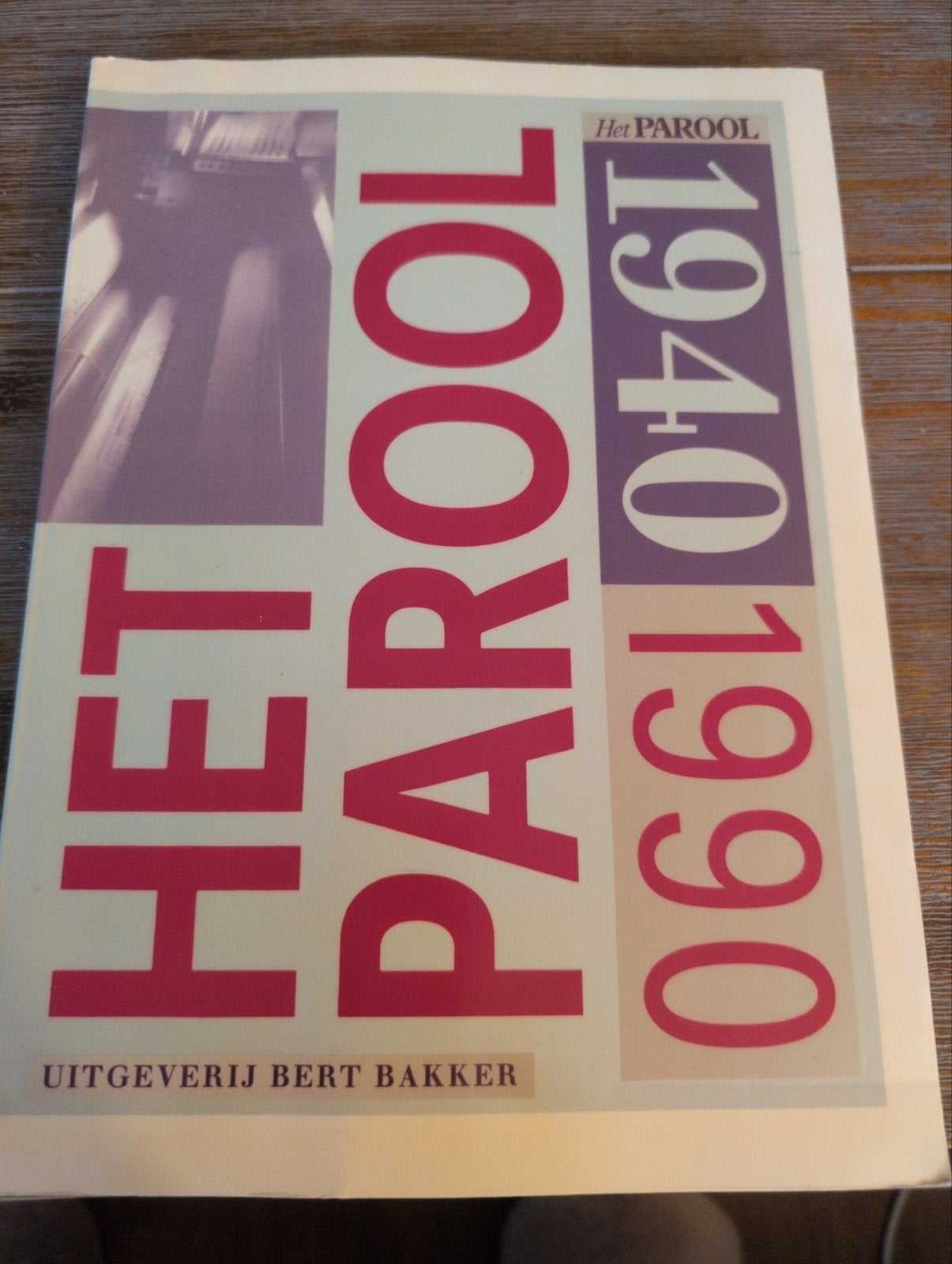 Het Parool 1940-1990 - Uitgeverij Bert Bakker, Ophalen of Verzenden, 20e eeuw of later, Zo goed als nieuw, Onbekend