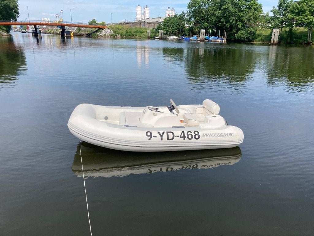 Williams Tender 285 - Goede staat, slechts 43 vaaruren, Watersport en Boten, Afdekzeil, Binnenboordmotor, 103 pk, Zo goed als nieuw