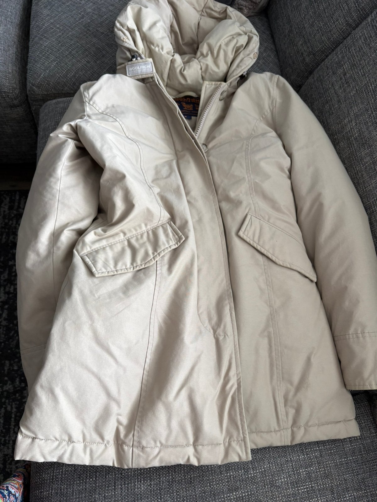Woolrich dames jas maar M, Kleding | Dames, Jassen | Winter, Ophalen of Verzenden, Zo goed als nieuw, Maat 38/40 (M), Beige