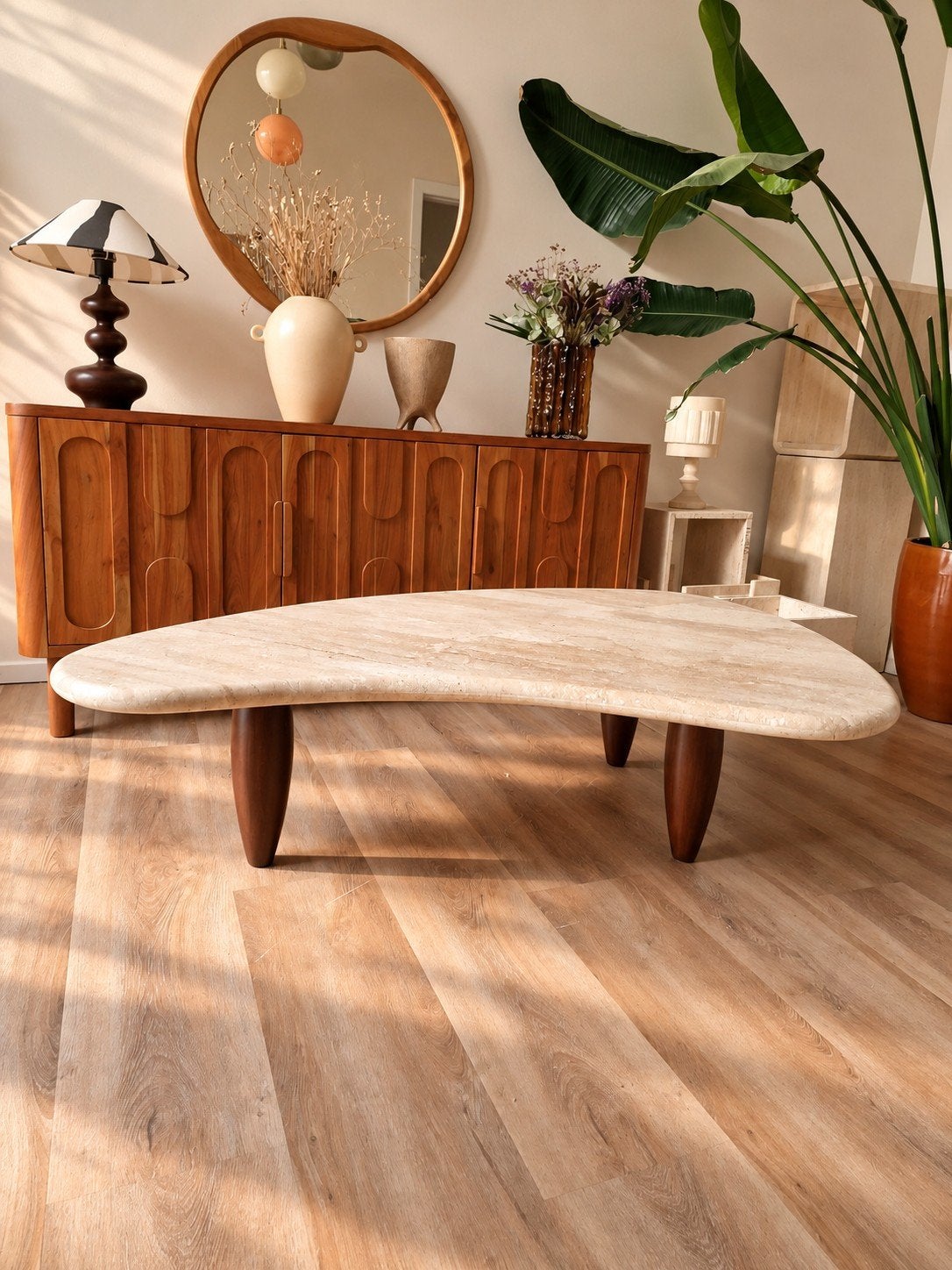 Vintage travertin salontafel met organisch gevormd blad, Huis en Inrichting, Ophalen, Rechthoekig, 100 tot 150 cm, 50 tot 100 cm