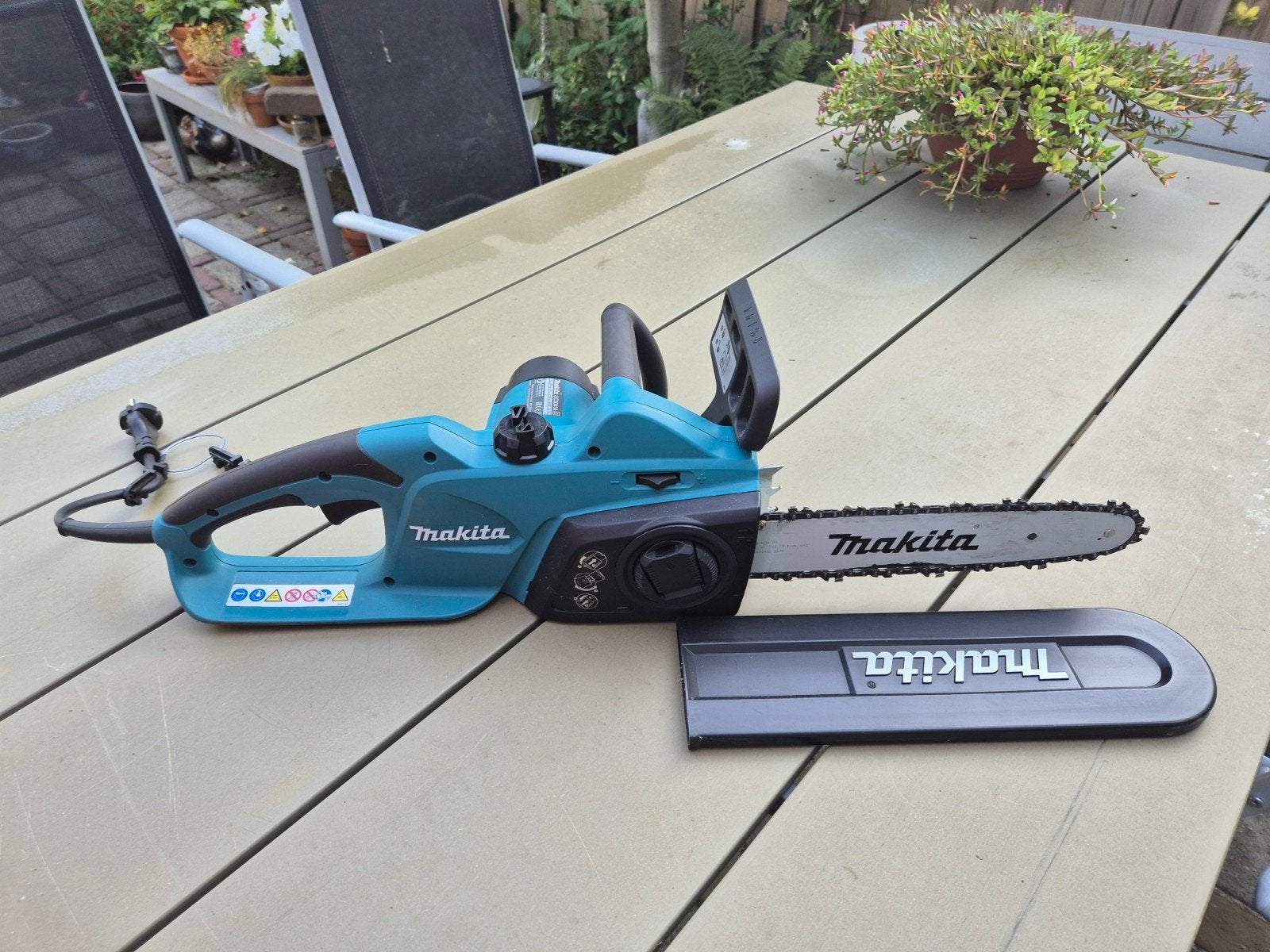 Makita elektrische kettingzaag UC3041A - Zo goed als nieuw, Doe-het-zelf en Verbouw, Ophalen