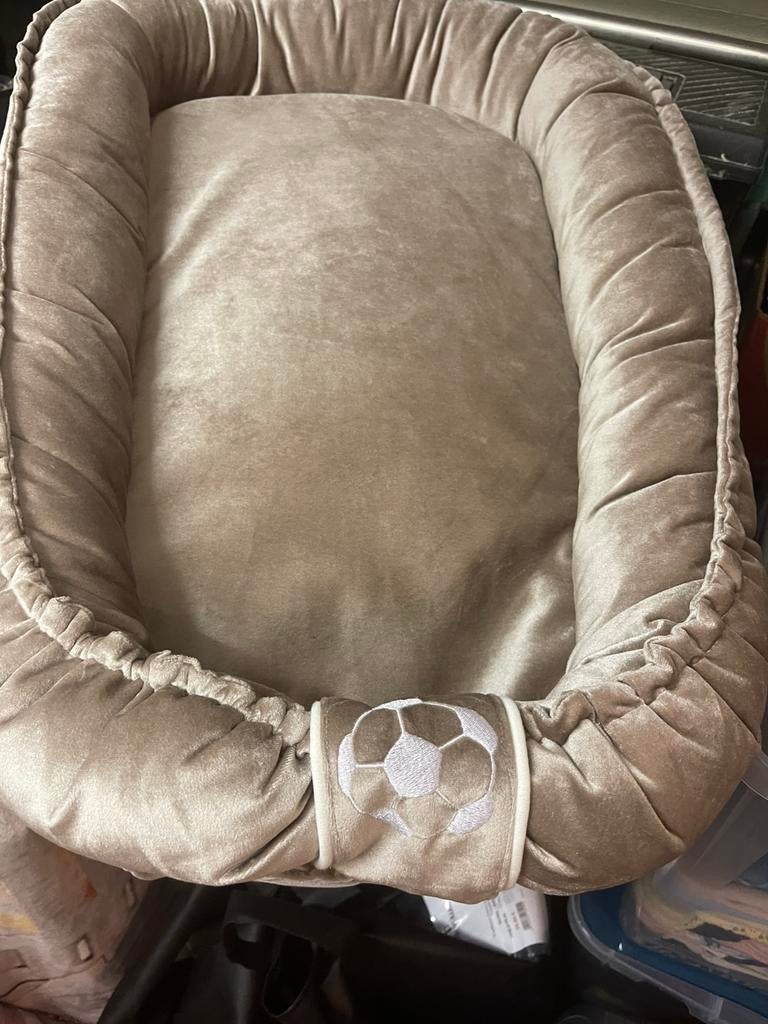 Box bekleding plus baby nestje en muziek mole, Jongetje of Meisje, Wit, Ophalen of Verzenden, Zo goed als nieuw