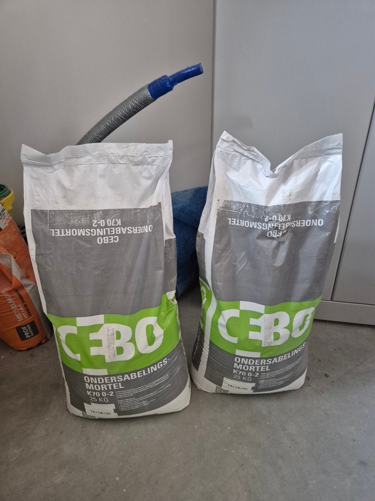 2 zakken cebo ondersabelingsmortel, Doe-het-zelf en Verbouw, Ophalen, Nieuw