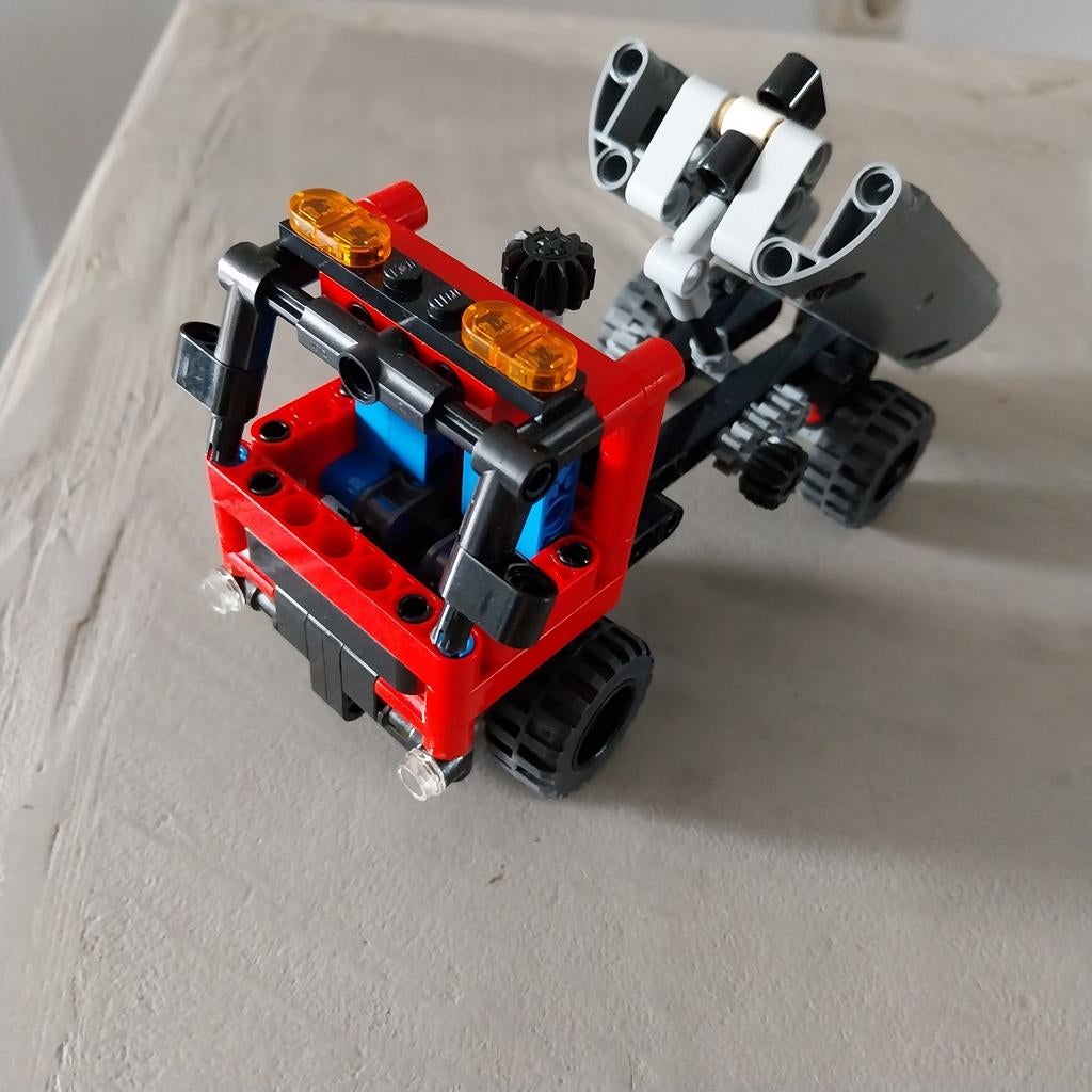 Lego Technic Hook Loader 42085. 2 verschillende modellen, Ophalen of Verzenden, Gebruikt