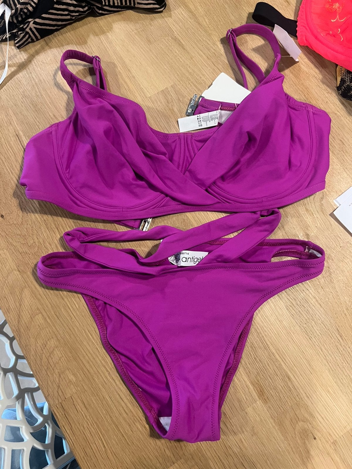 Antigel bikini maat 85G slip 40 of 42  NIEUW!! Set nu €37,50, Ophalen of Verzenden, Nieuw, Bikini