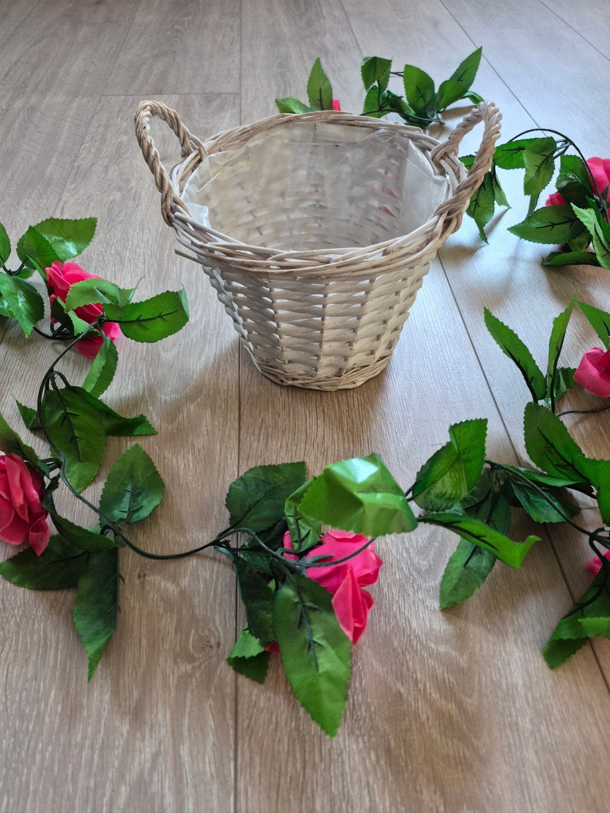 Mandje en bloemenslinger, Ophalen, Halfschaduw, Minder dan 100 cm