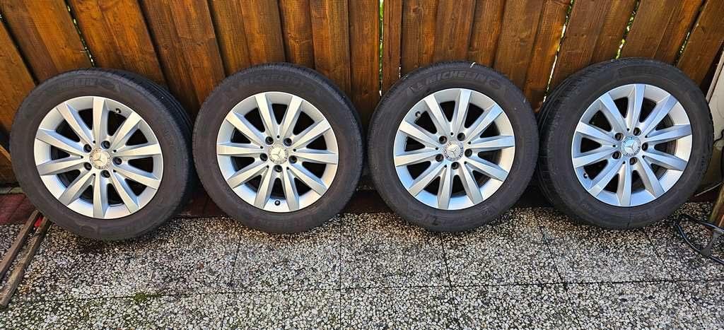 Zeer Mooie Zomerset Mercedes 16" velgen en banden 205 55 16, Ophalen