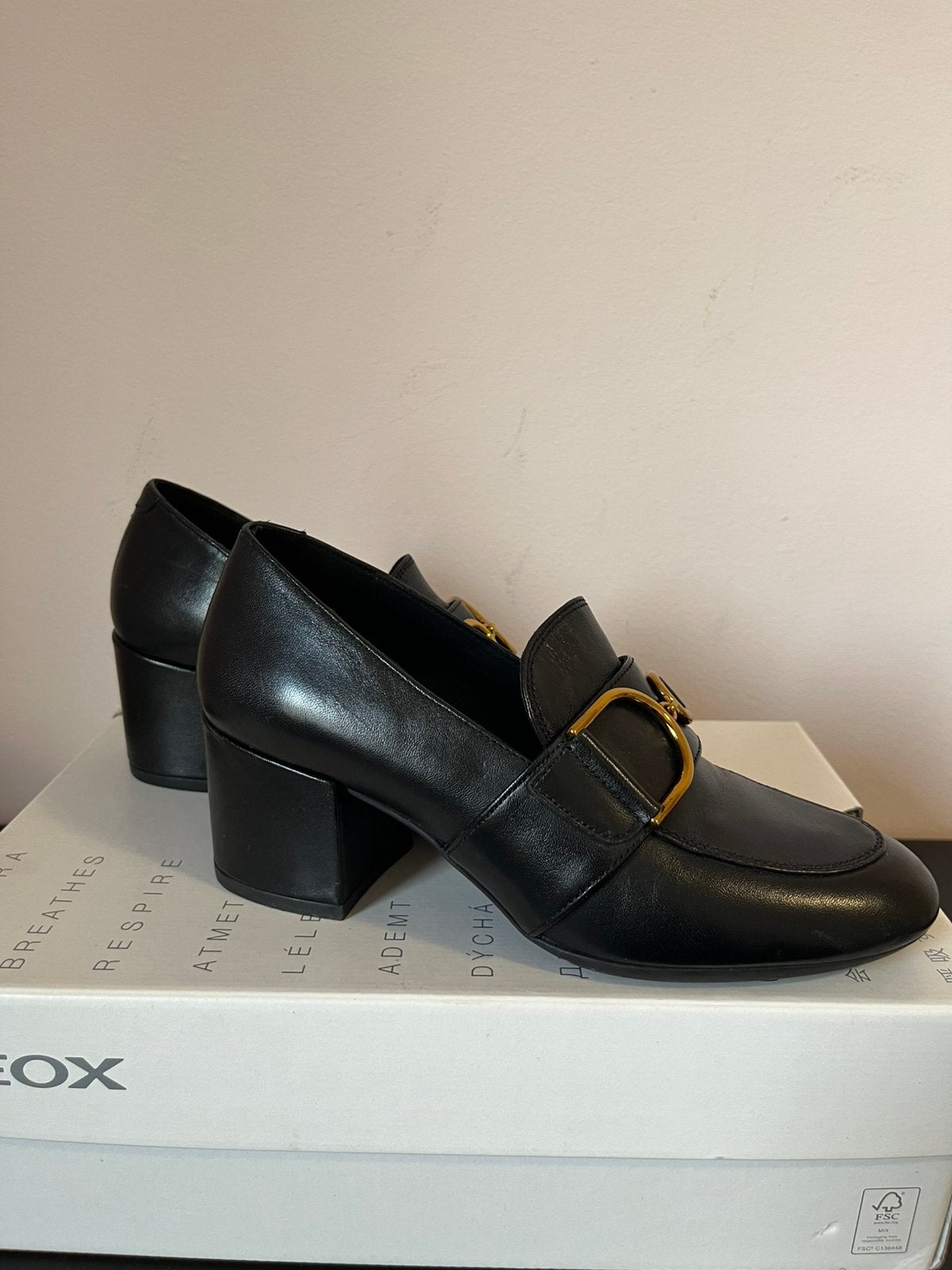 GEOX pumps - Zwart - Maat 36, Kleding | Dames, Ophalen of Verzenden, Zo goed als nieuw, Zwart, Instappers