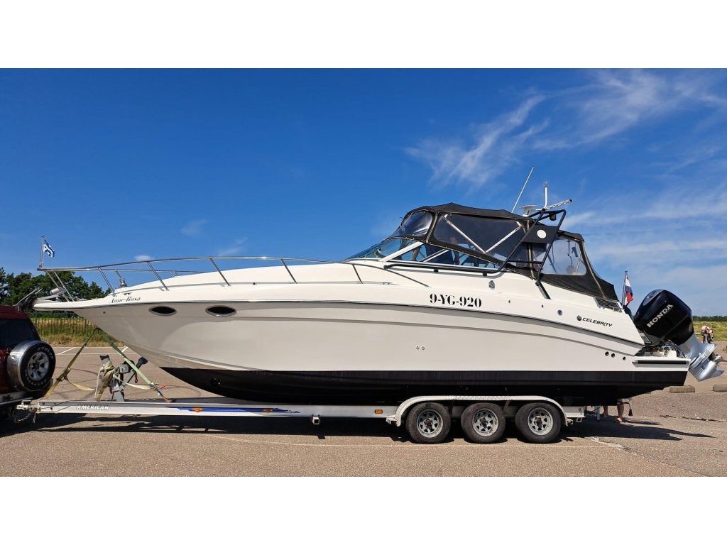 Celebrity Outboard UNIEK Honda twin outboard, Gebruikt, 0 cm, Polyester, Overige typen