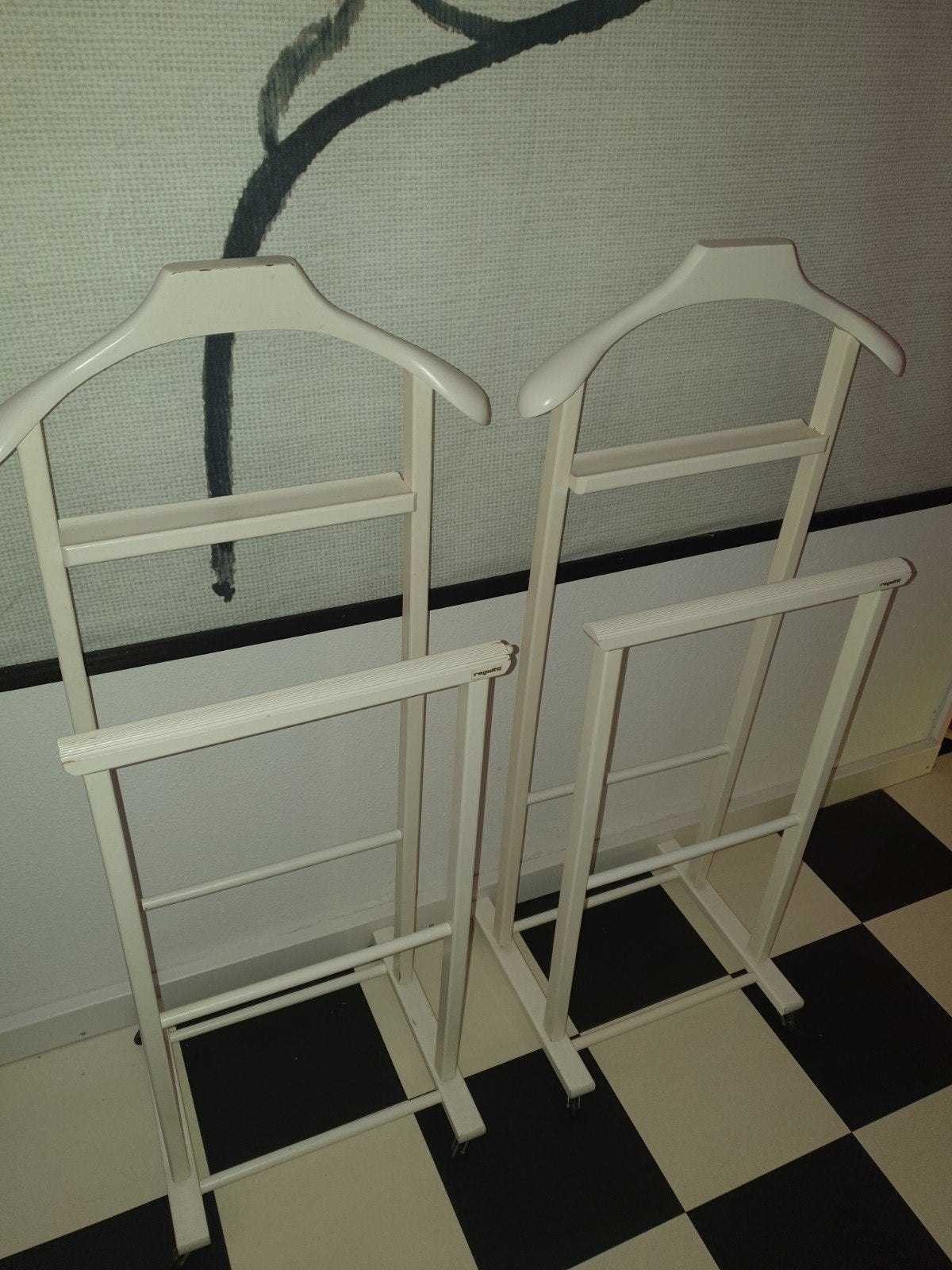 Dressboy Fratelli Reguitti jaren 60 twee voor €100,-, Ophalen