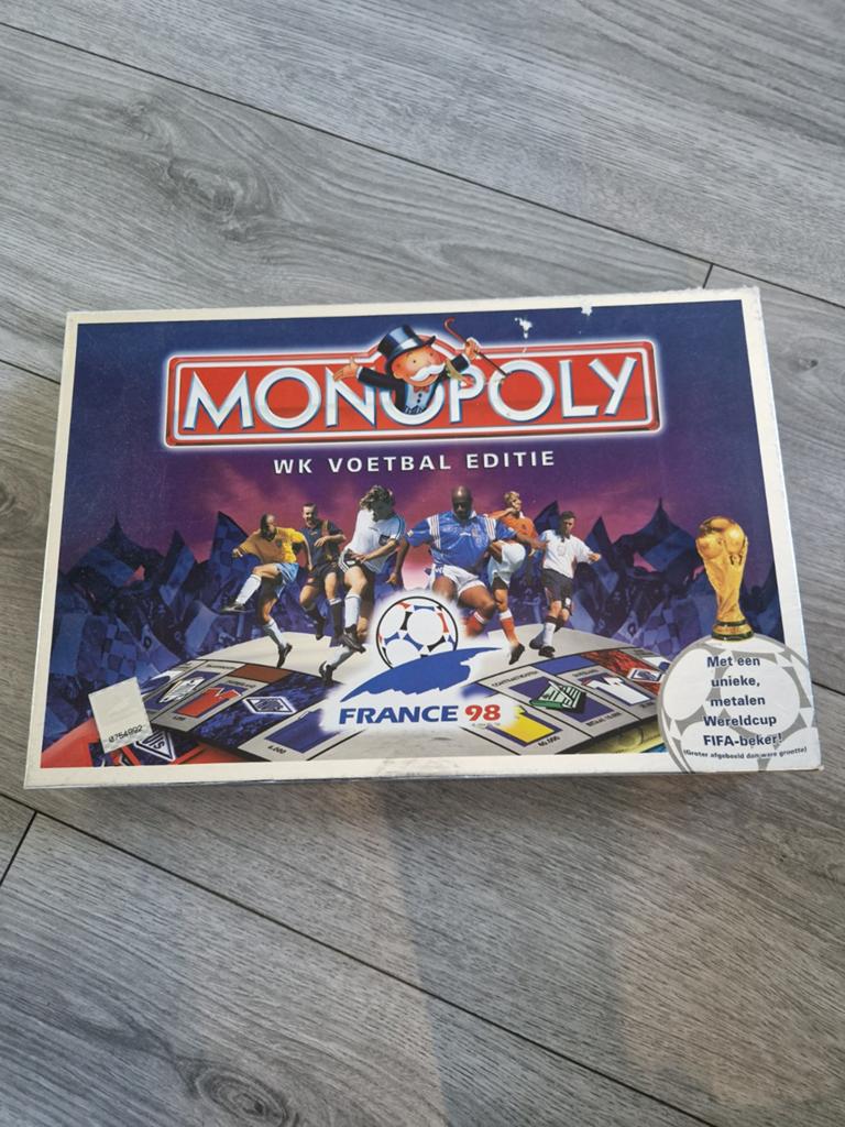Monopoly WK Voetbal Editie France 98 - Compleet, Vijf spelers of meer, Ophalen of Verzenden, Zo goed als nieuw, Parker Brothers