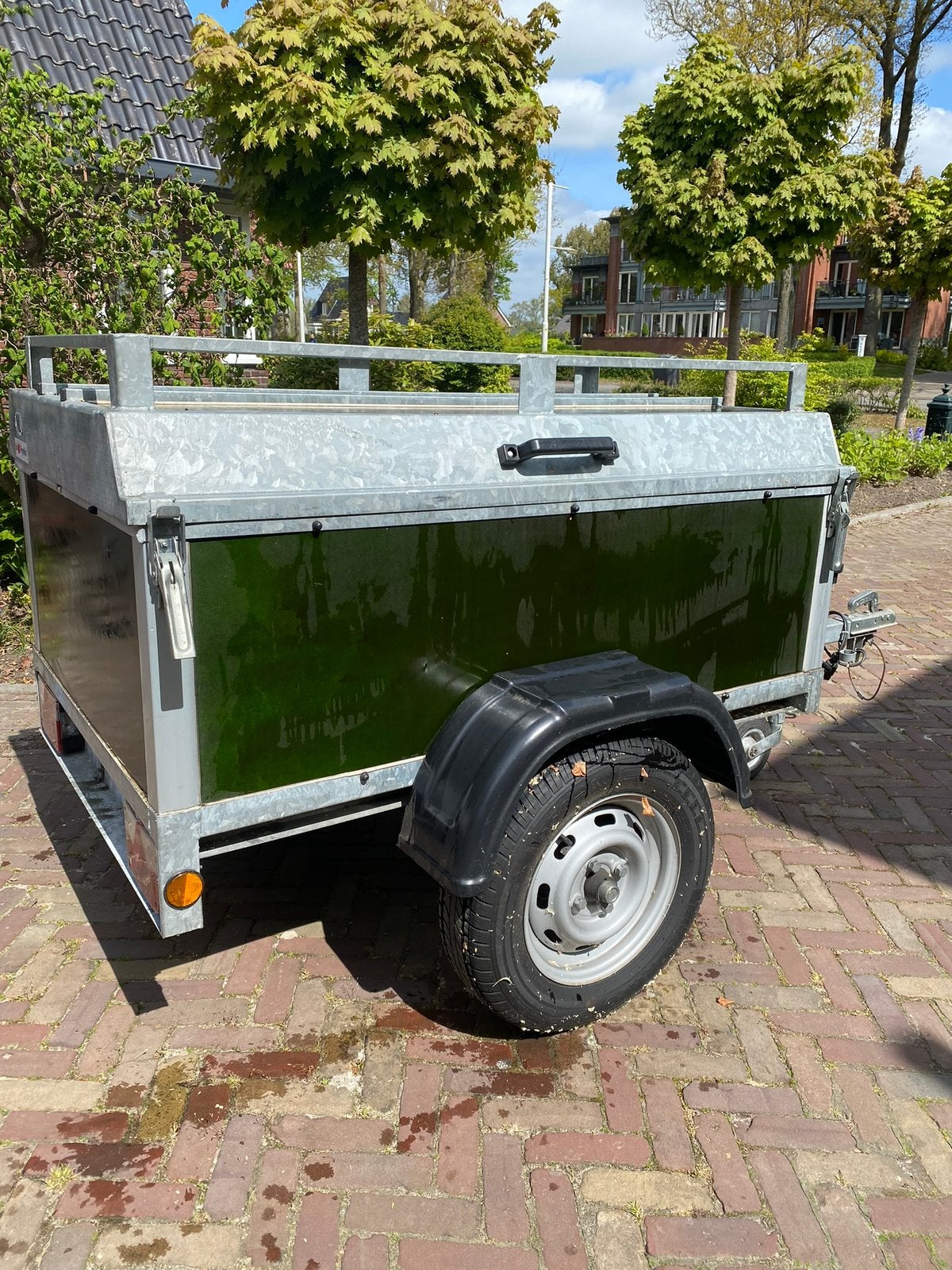 Te huur Bagagewagen met fietsdragers