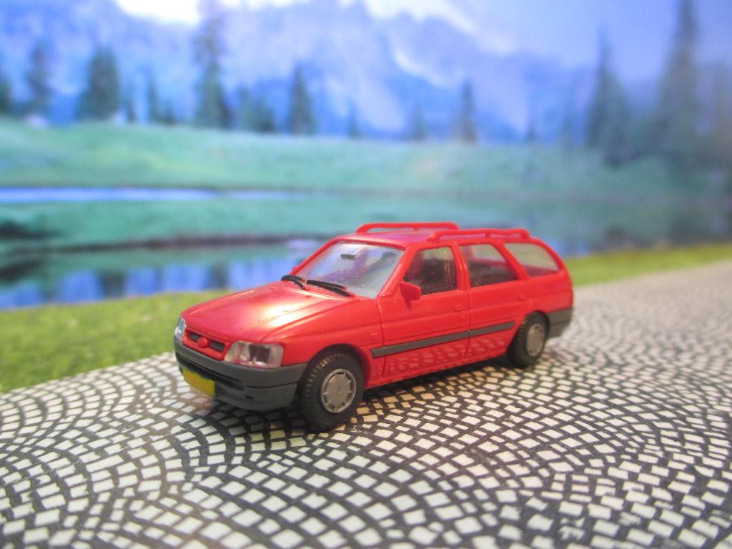 Ford Escort Mk.5 Turnier - Rietze rood, Ophalen of Verzenden, Gebruikt, Auto, Rietze