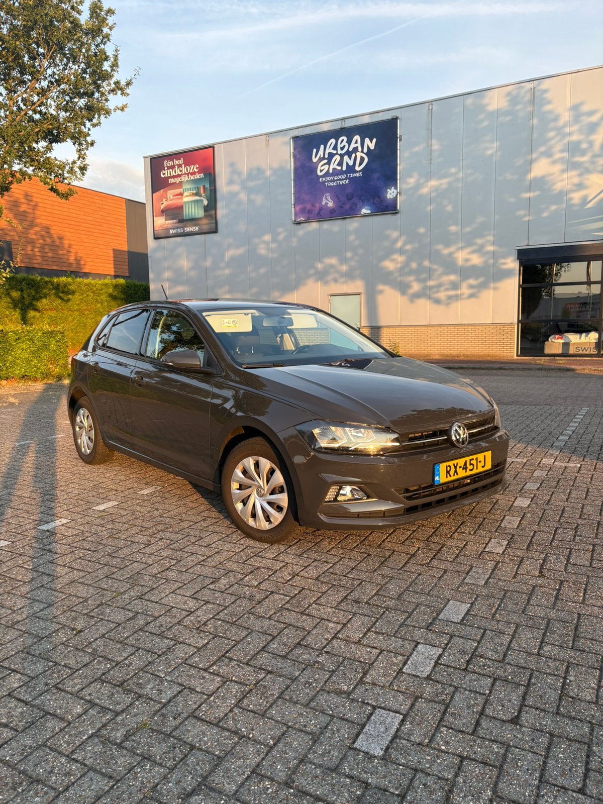 Volkswagen Polo 1.6 TDI 95pk 2018 Grijs, Auto's, Voorwielaandrijving, Stof, Origineel Nederlands, Particulier