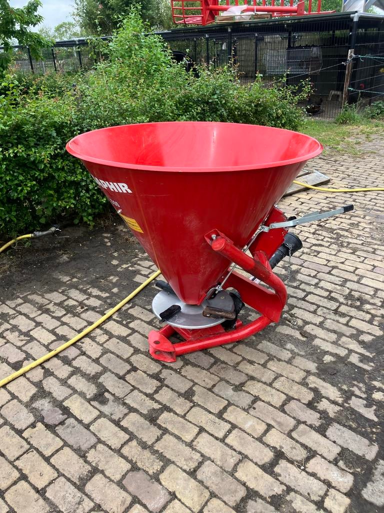 Kunstmeststrooier voor smalspoor tractor, Ophalen, Fruitteelt, Gewasbescherming en Bemesting