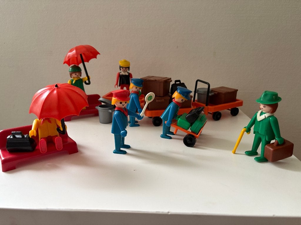 Playmobil treinreizigers met bagage en accessoires