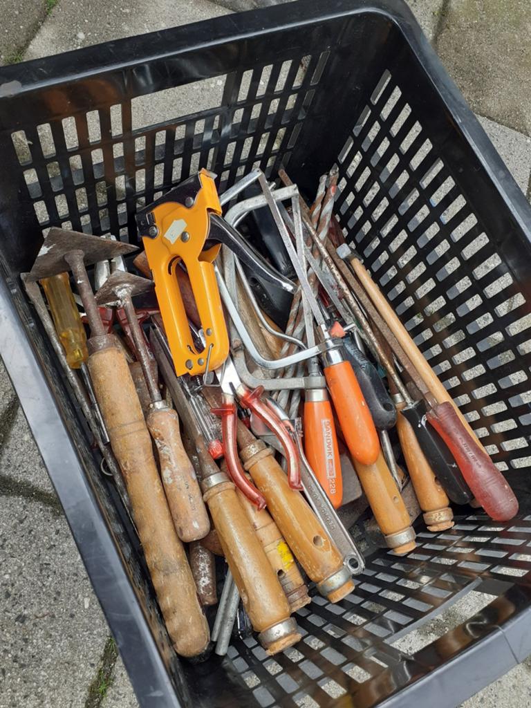 Krat met oud handgereedschap., Doe-het-zelf en Verbouw, Gereedschap | Handgereedschap, Ophalen, Gebruikt