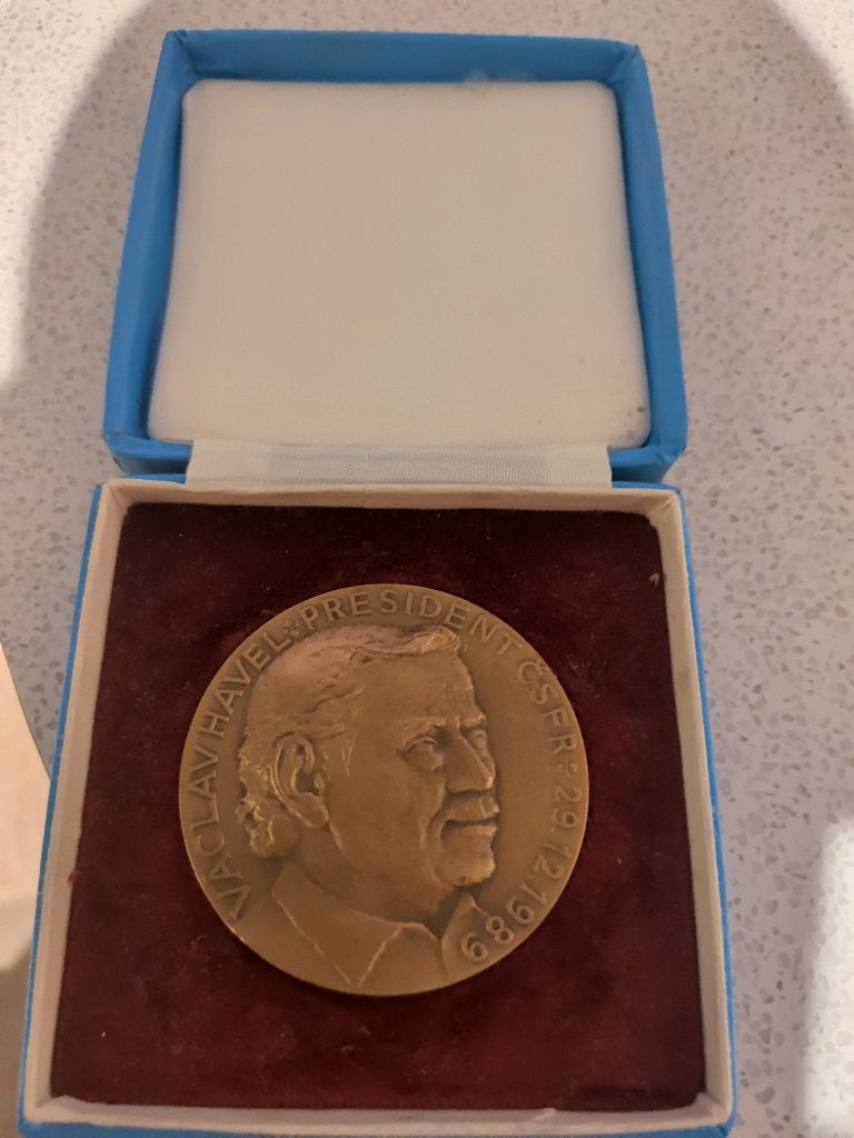 1990 Vaclav Havel Bronze Medal, Postzegels en Munten, Ophalen of Verzenden, Brons, Buitenland